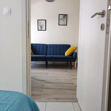 Apartment Sea Breeze 202